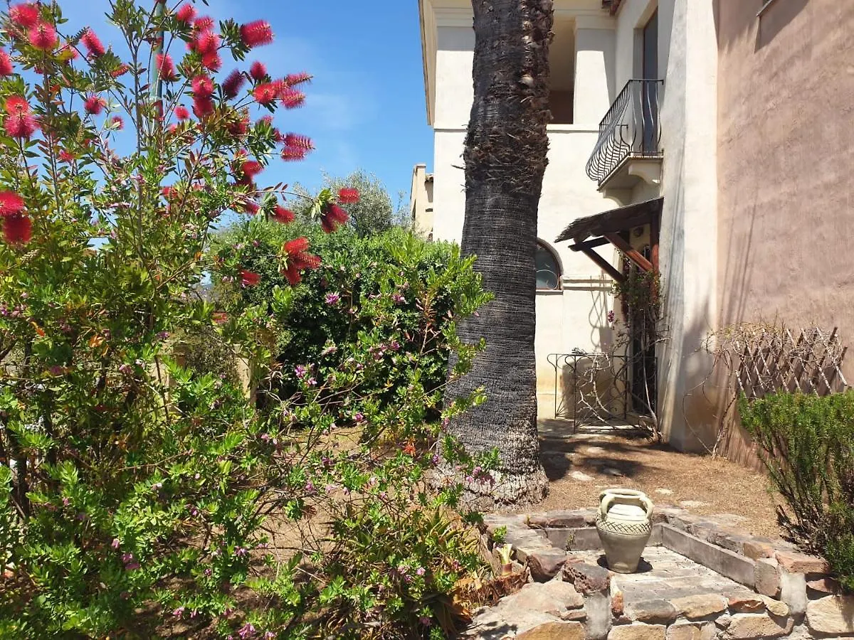 Casa Cannugia By La Via Del Mare Viaggi E Vacanze Villasimius Holiday home